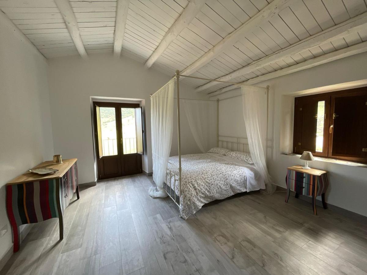 Antico Borgo Buonanotte Hotel San Mauro Castelverde Exterior photo